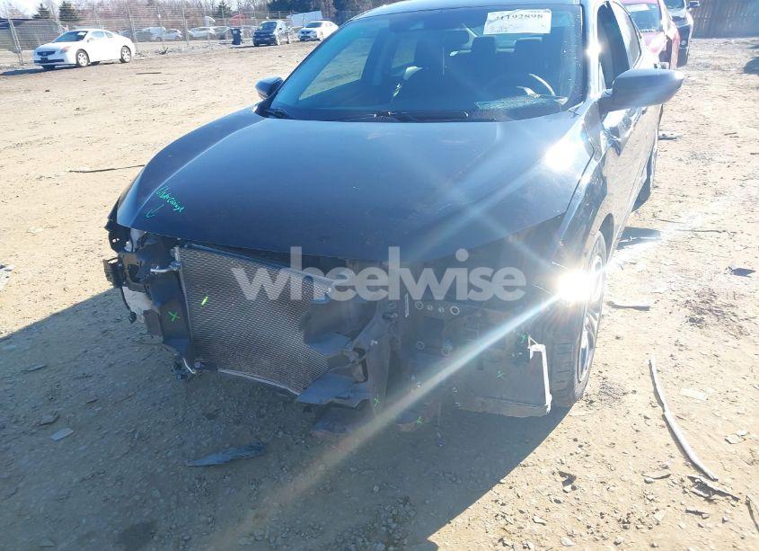 Photo 6 of 2019 Honda Civic LX (VIN 19XFC2F66KE029456)