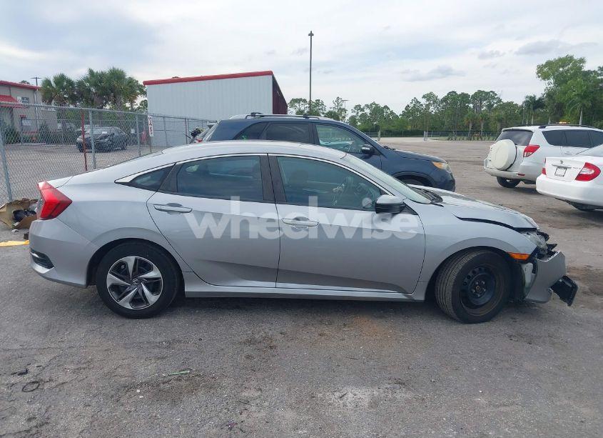 Photo 13 of 2019 Honda Civic LX (VIN 19XFC2F66KE035760)