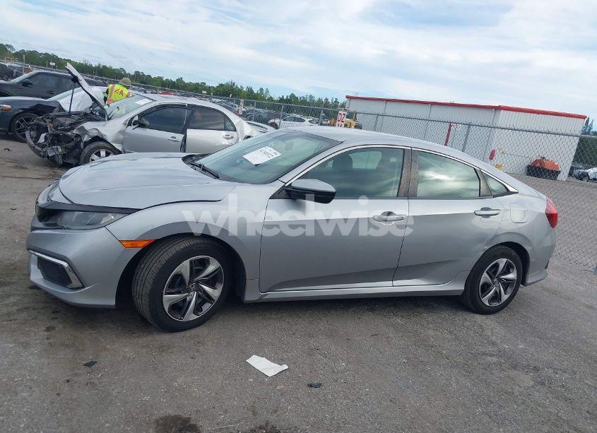 Photo 14 of 2019 Honda Civic LX (VIN 19XFC2F66KE035760)