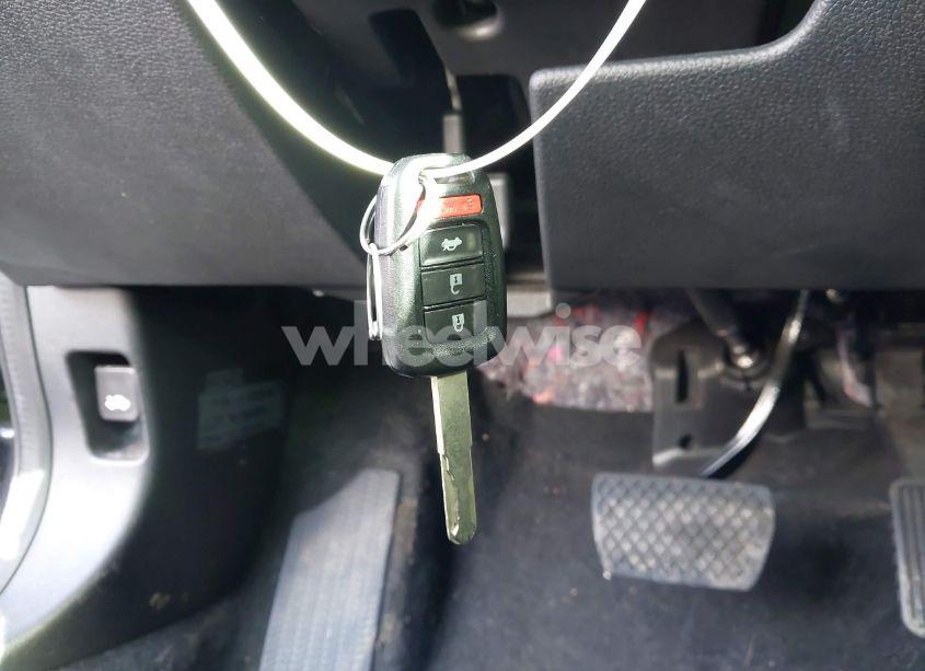 Photo 11 of 2019 Honda Civic LX (VIN 19XFC2F66KE039694)