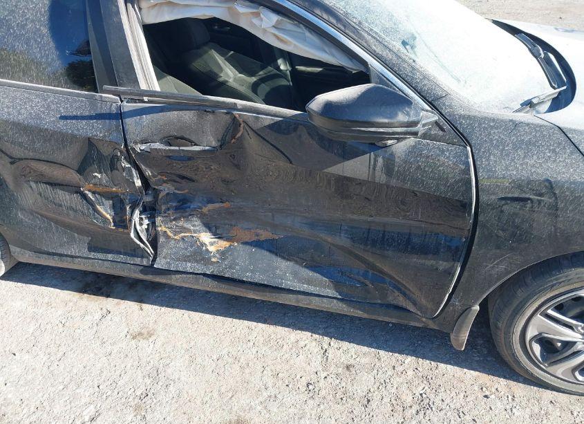 Photo 6 of 2020 Honda Civic LX (VIN 19XFC2F66LE017910)