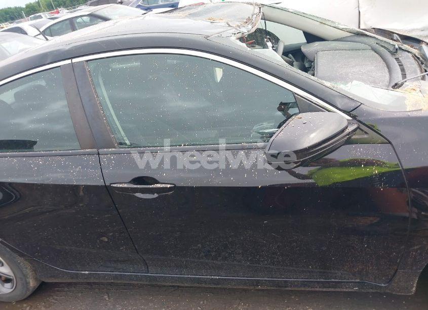 Photo 13 of 2019 Honda Civic LX (VIN 19XFC2F67KE011063)