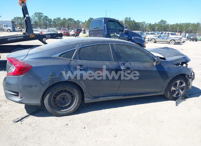 Photo 13 of 2019 Honda Civic LX (VIN 19XFC2F67KE040661)