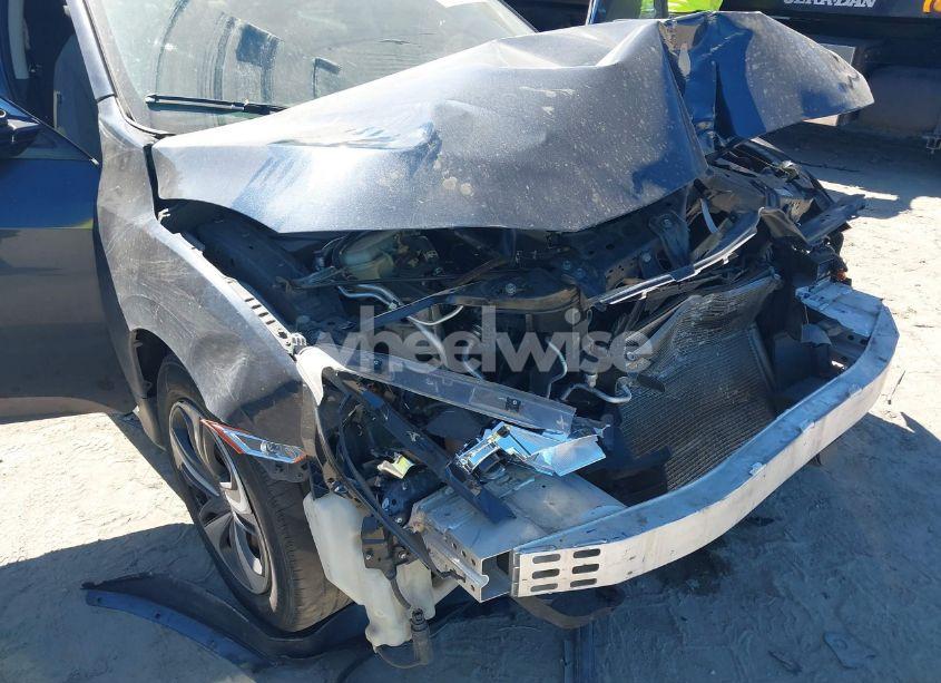 Photo 6 of 2019 Honda Civic LX (VIN 19XFC2F67KE040661)