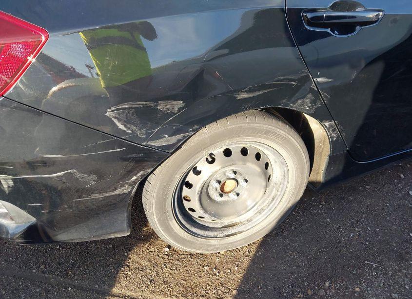 Photo 6 of 2019 Honda Civic LX (VIN 19XFC2F67KE045374)