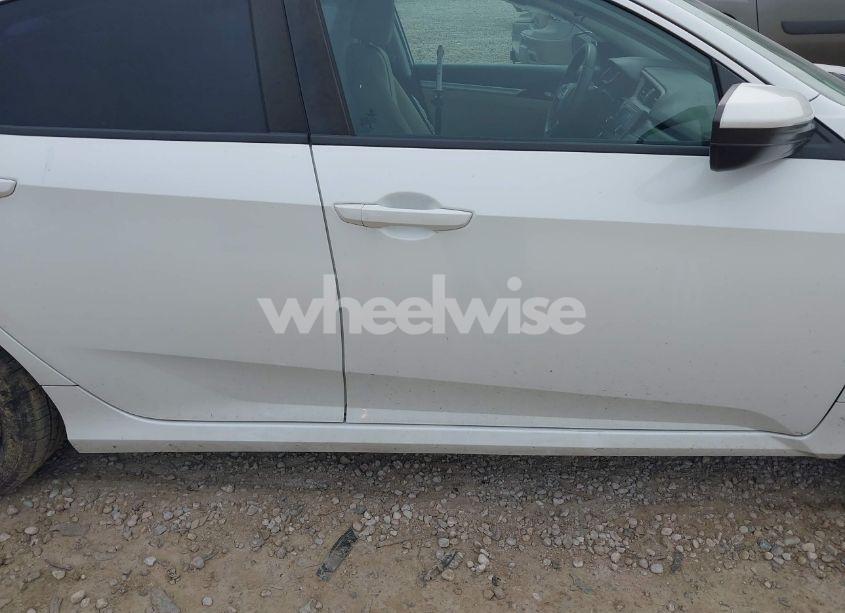 Photo 13 of 2019 Honda Civic LX (VIN 19XFC2F67KE210503)