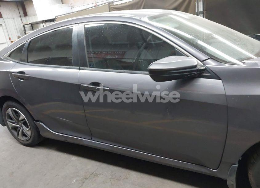 Photo 14 of 2020 Honda Civic LX (VIN 19XFC2F67LE006057)