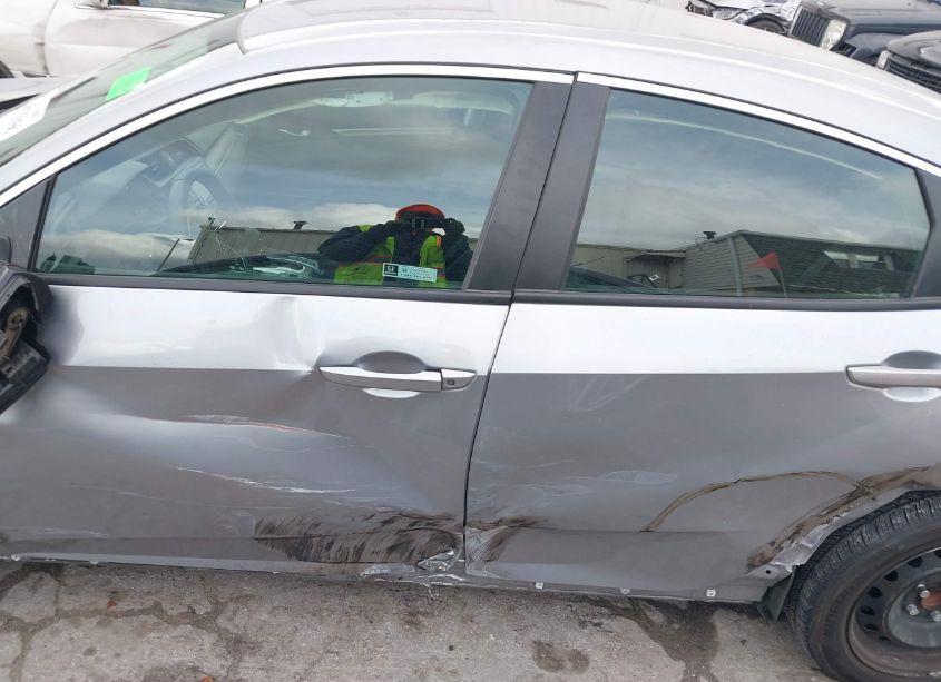 Photo 14 of 2020 Honda Civic LX (VIN 19XFC2F67LE027474)