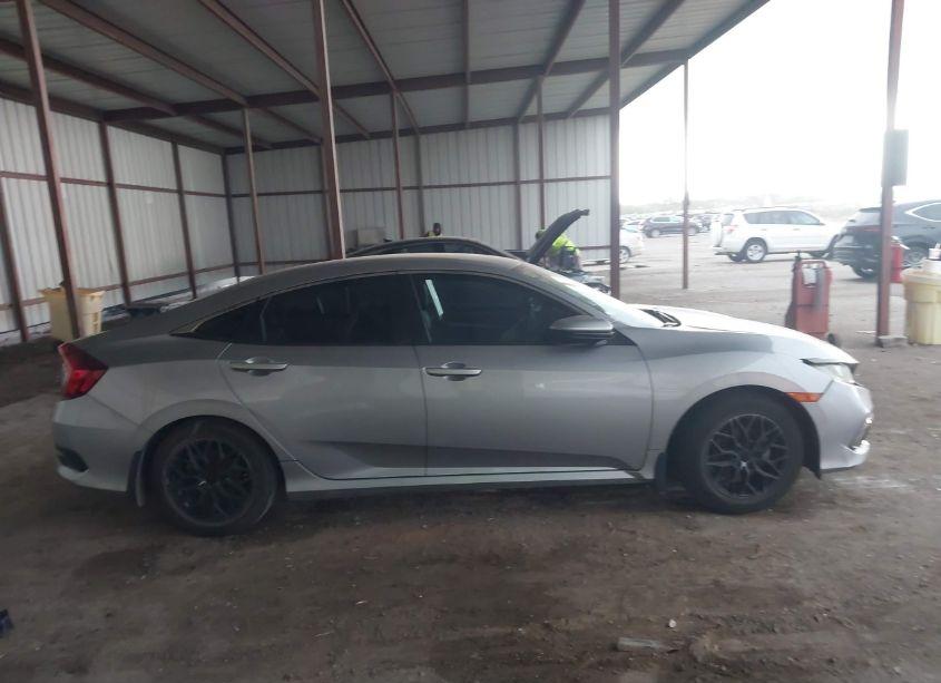 Photo 13 of 2019 Honda Civic LX (VIN 19XFC2F68KE006860)