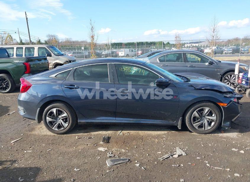 Photo 13 of 2019 Honda Civic LX (VIN 19XFC2F68KE016191)