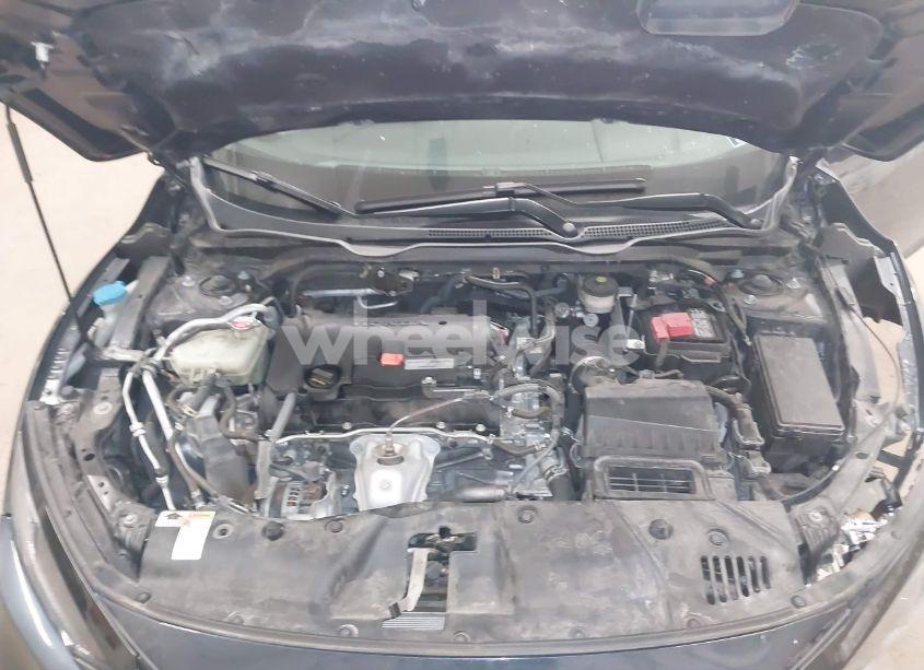 Photo 10 of 2019 Honda Civic LX (VIN 19XFC2F68KE033377)