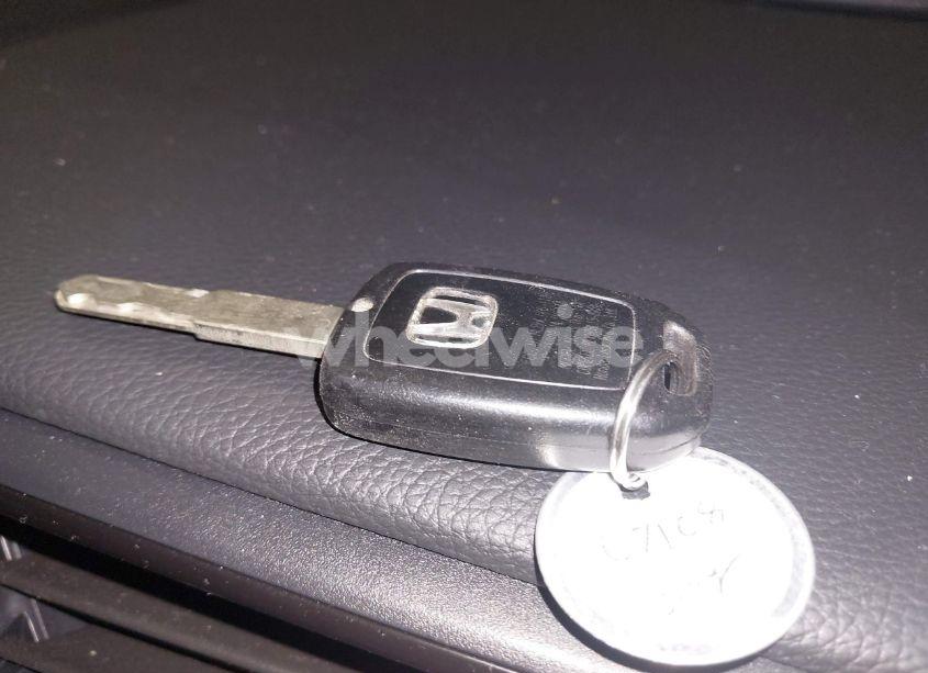 Photo 11 of 2019 Honda Civic LX (VIN 19XFC2F68KE033377)