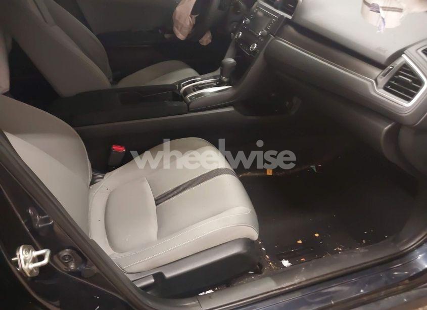 Photo 5 of 2019 Honda Civic LX (VIN 19XFC2F68KE033377)