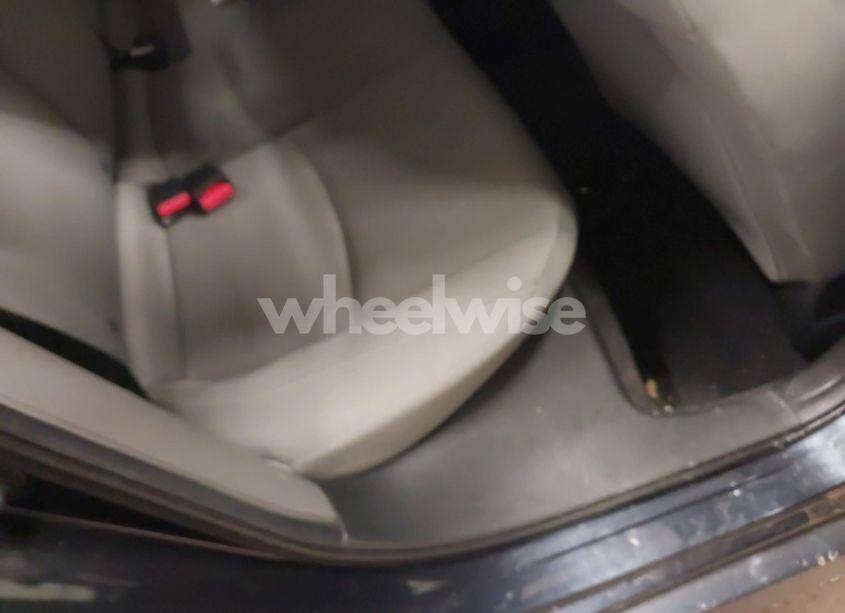 Photo 8 of 2019 Honda Civic LX (VIN 19XFC2F68KE033377)