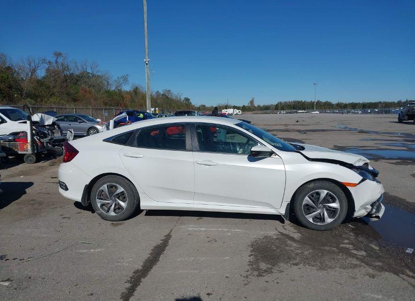 Photo 13 of 2019 Honda Civic LX (VIN 19XFC2F68KE037915)