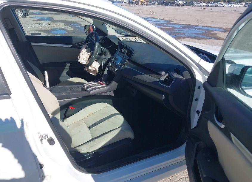 Photo 5 of 2019 Honda Civic LX (VIN 19XFC2F68KE037915)