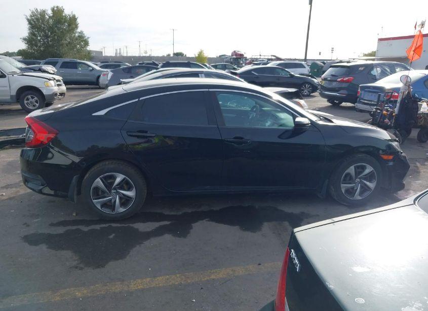 Photo 13 of 2019 Honda Civic LX (VIN 19XFC2F68KE203852)