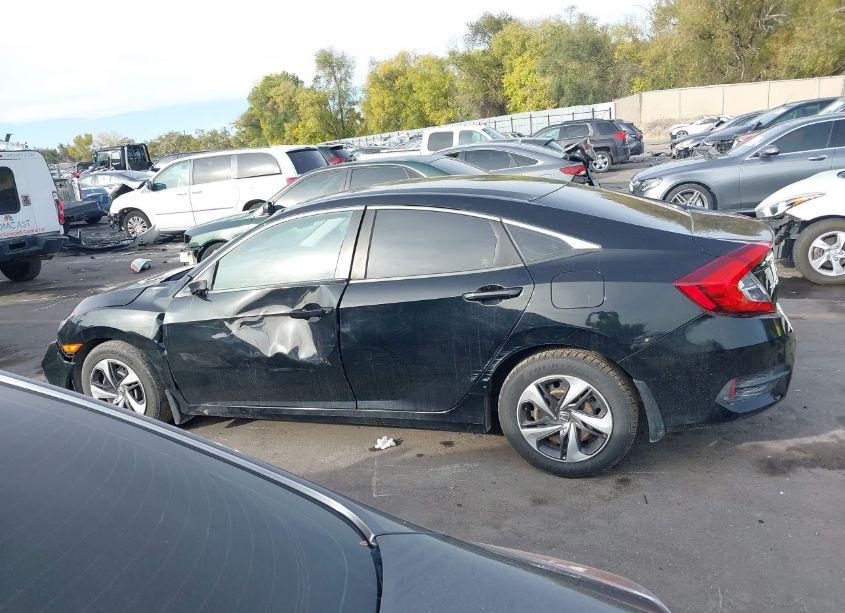 Photo 14 of 2019 Honda Civic LX (VIN 19XFC2F68KE203852)