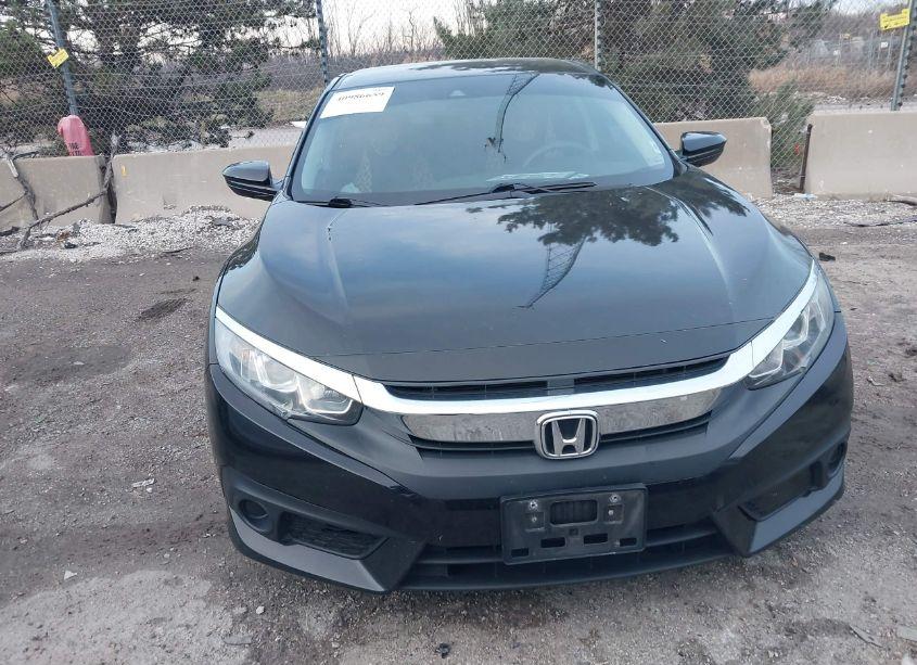 Photo 12 of 2018 Honda Civic LX (VIN 19XFC2F69JE026243)