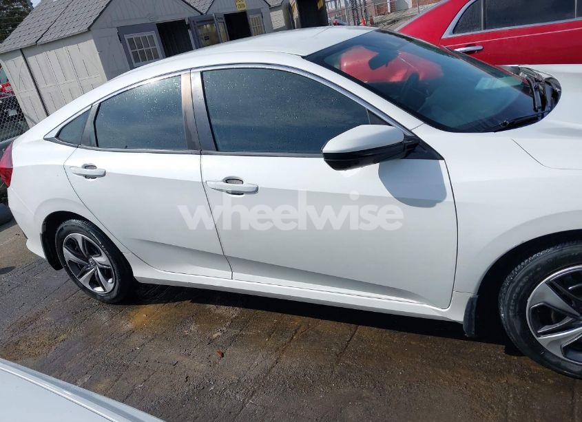 Photo 13 of 2019 Honda Civic LX (VIN 19XFC2F69KE013994)