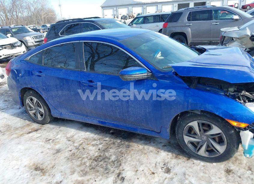 Photo 13 of 2019 Honda Civic LX (VIN 19XFC2F69KE026633)