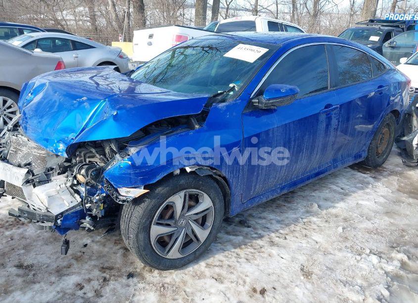 Photo 2 of 2019 Honda Civic LX (VIN 19XFC2F69KE026633)