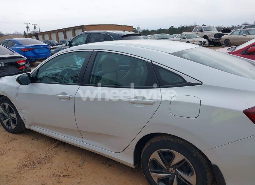 Photo 14 of 2019 Honda Civic LX (VIN 19XFC2F69KE037003)