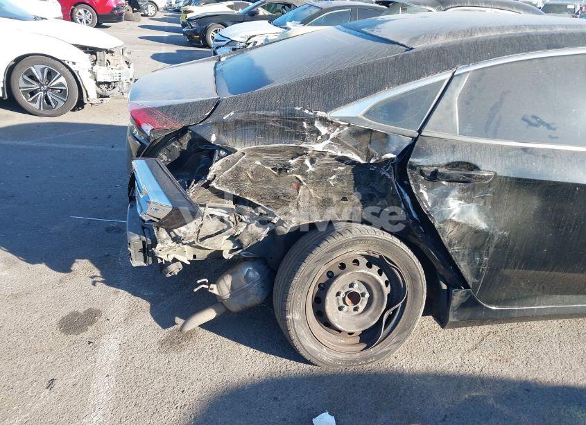 Photo 6 of 2019 Honda Civic LX (VIN 19XFC2F69KE212091)