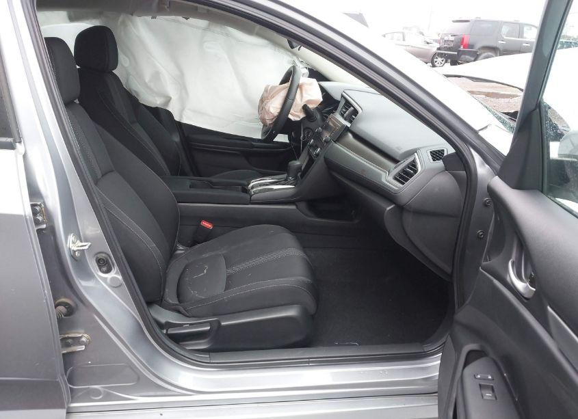 Photo 5 of 2019 Honda Civic LX (VIN 19XFC2F69KE213063)