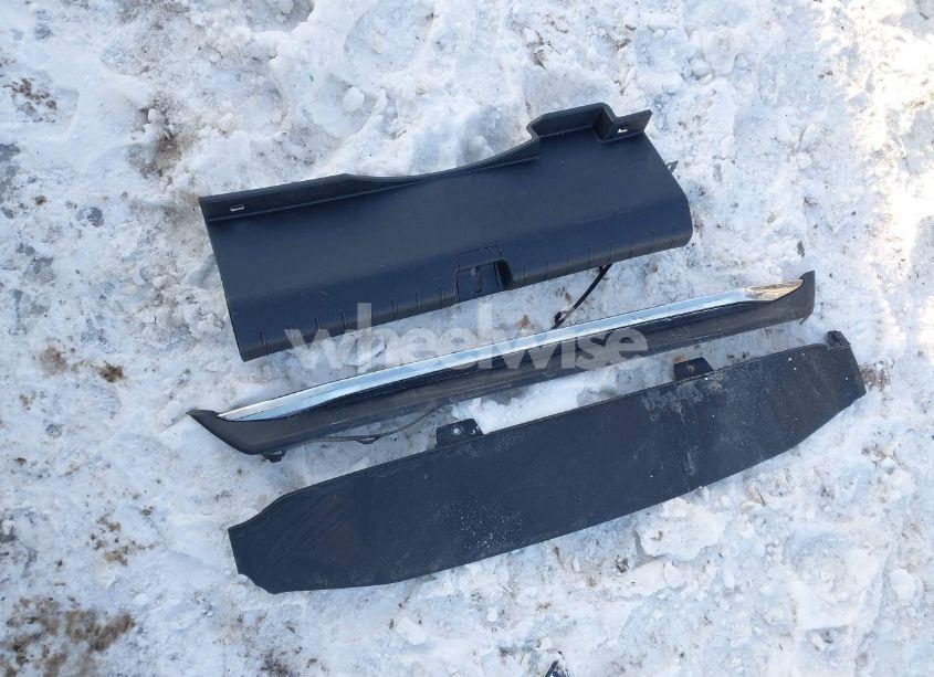 Photo 12 of 2021 Honda Civic LX (VIN 19XFC2F69ME001623)