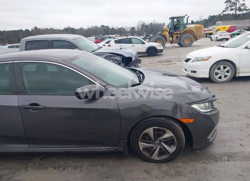 Photo 13 of 2019 Honda Civic LX (VIN 19XFC2F6XKE030755)