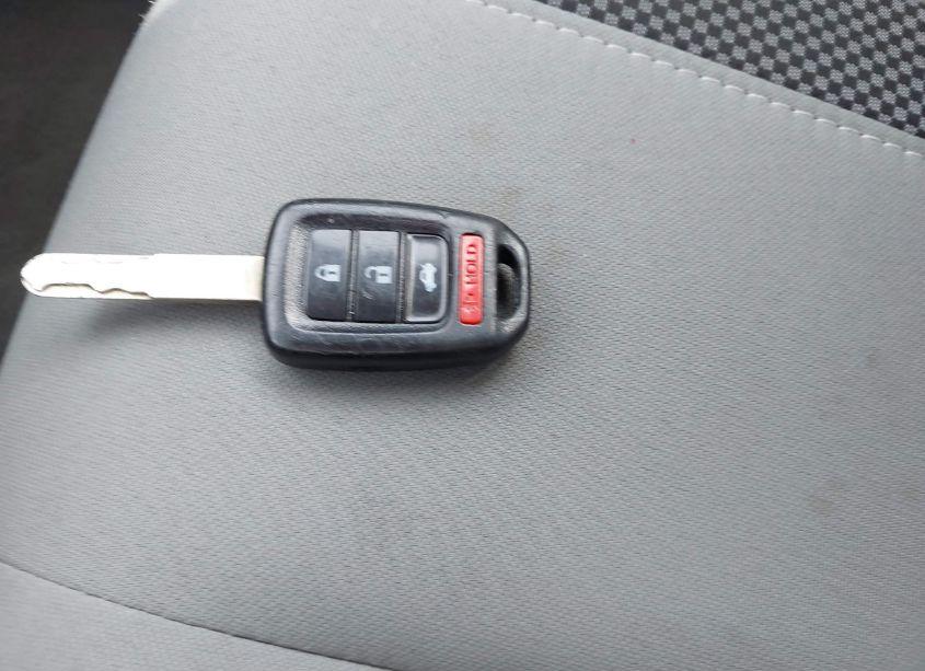 Photo 11 of 2019 Honda Civic LX (VIN 19XFC2F6XKE203819)