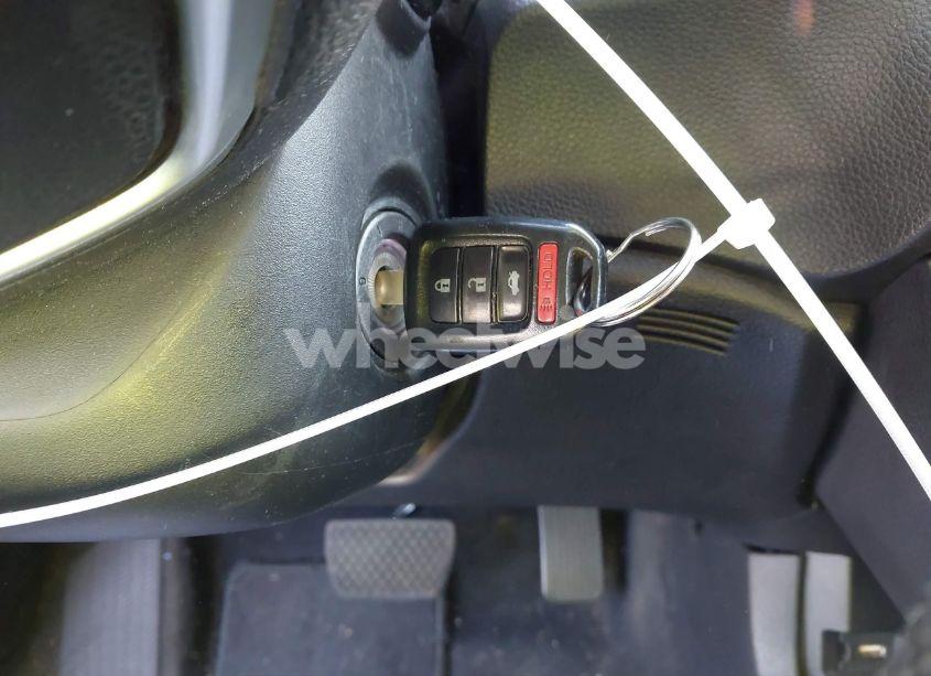 Photo 11 of 2019 Honda Civic LX (VIN 19XFC2F6XKE207658)