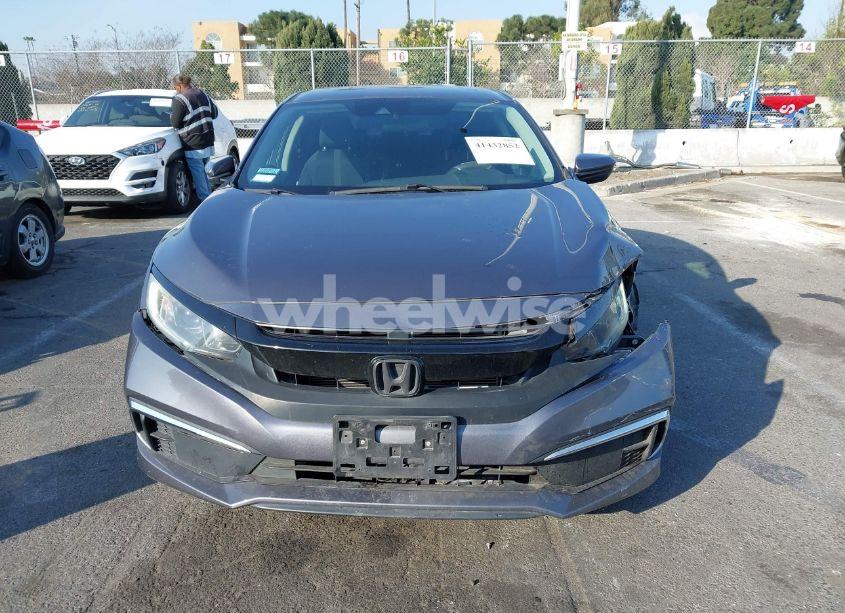 Photo 12 of 2019 Honda Civic LX (VIN 19XFC2F6XKE207658)