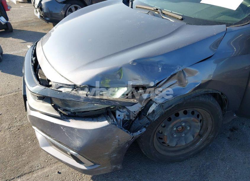 Photo 6 of 2019 Honda Civic LX (VIN 19XFC2F6XKE207658)