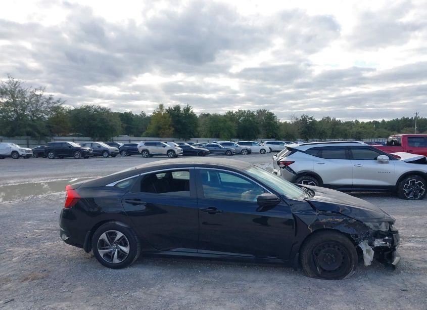 Photo 13 of 2020 Honda Civic LX (VIN 19XFC2F6XLE025590)