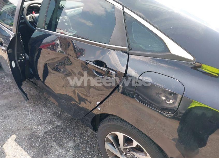 Photo 6 of 2016 Honda Civic EX (VIN 19XFC2F70GE078216)