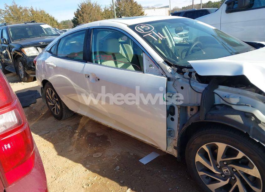 Photo 14 of 2017 Honda Civic EX (VIN 19XFC2F70HE020804)