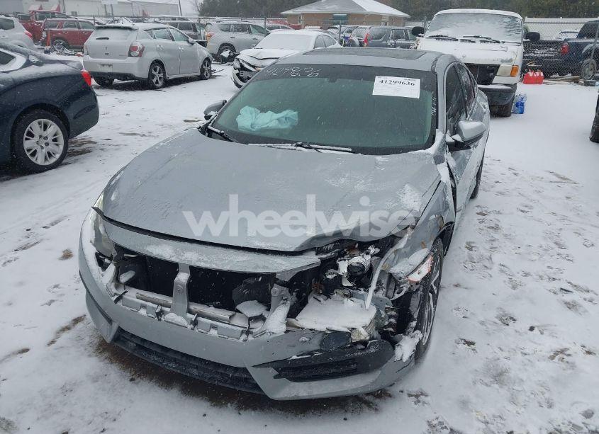 Photo 2 of 2017 Honda Civic EX (VIN 19XFC2F70HE040079)