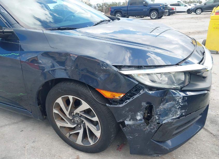 Photo 6 of 2017 Honda Civic EX (VIN 19XFC2F70HE046044)
