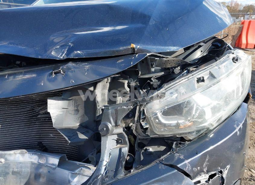 Photo 19 of 2018 Honda Civic EX (VIN 19XFC2F70JE004754)