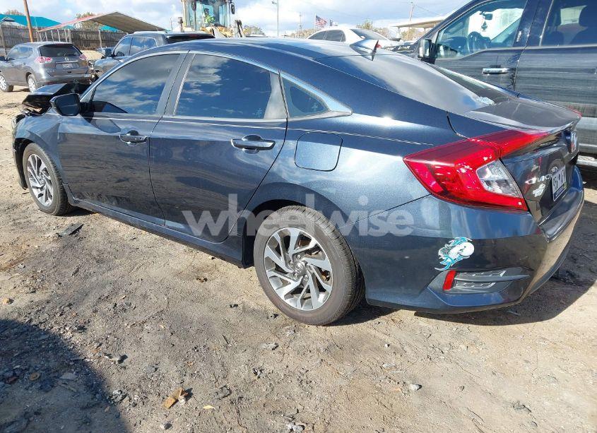 Photo 3 of 2018 Honda Civic EX (VIN 19XFC2F70JE004754)