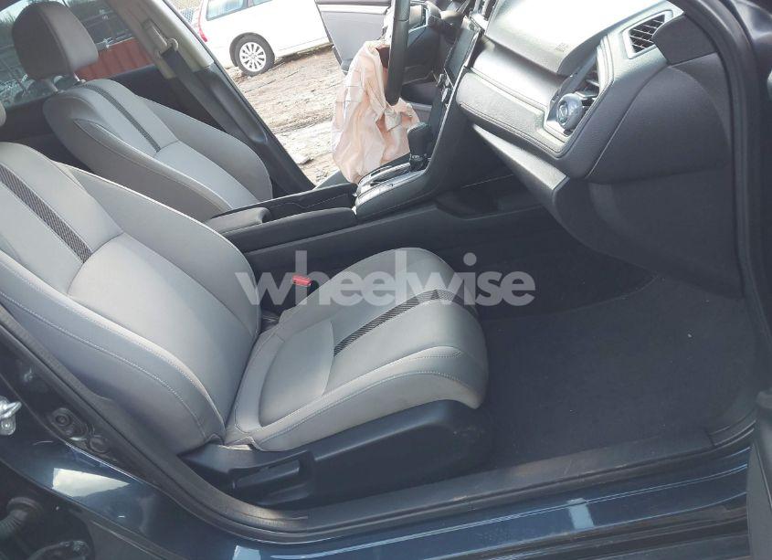 Photo 5 of 2018 Honda Civic EX (VIN 19XFC2F70JE004754)