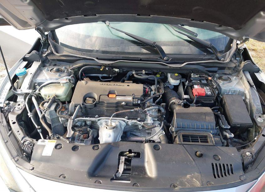 Photo 10 of 2018 Honda Civic EX (VIN 19XFC2F70JE007041)