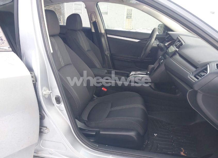 Photo 5 of 2018 Honda Civic EX (VIN 19XFC2F70JE009114)