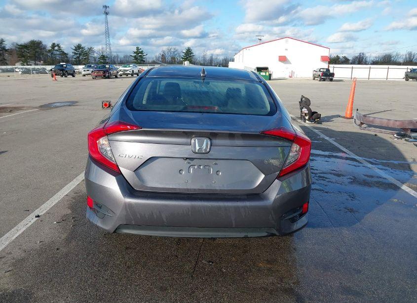 Photo 17 of 2018 Honda Civic EX (VIN 19XFC2F70JE018301)