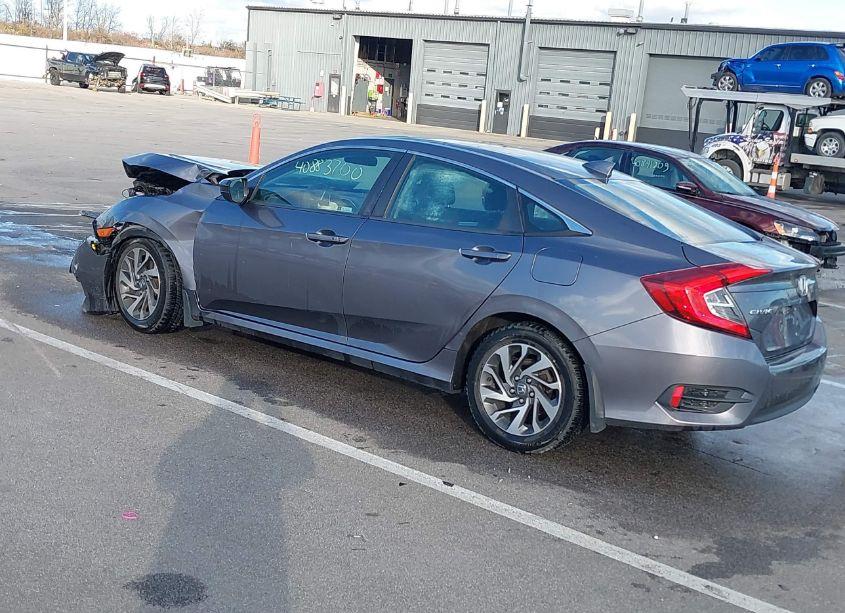 Photo 3 of 2018 Honda Civic EX (VIN 19XFC2F70JE018301)
