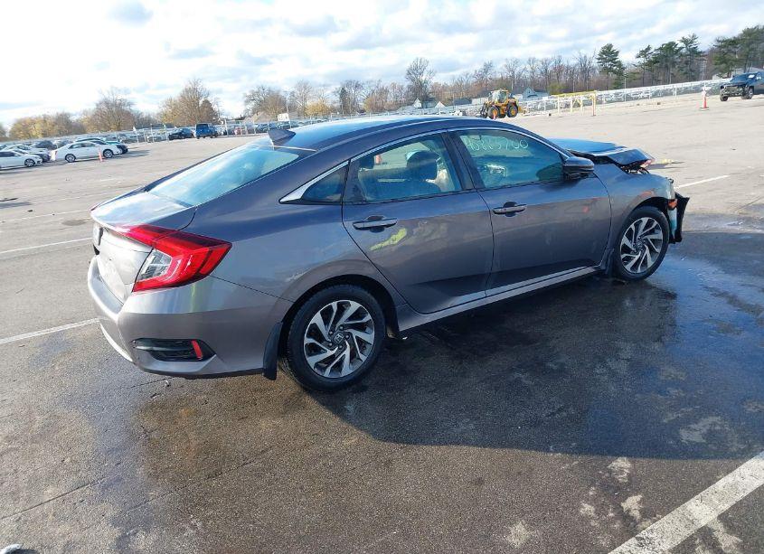 Photo 4 of 2018 Honda Civic EX (VIN 19XFC2F70JE018301)