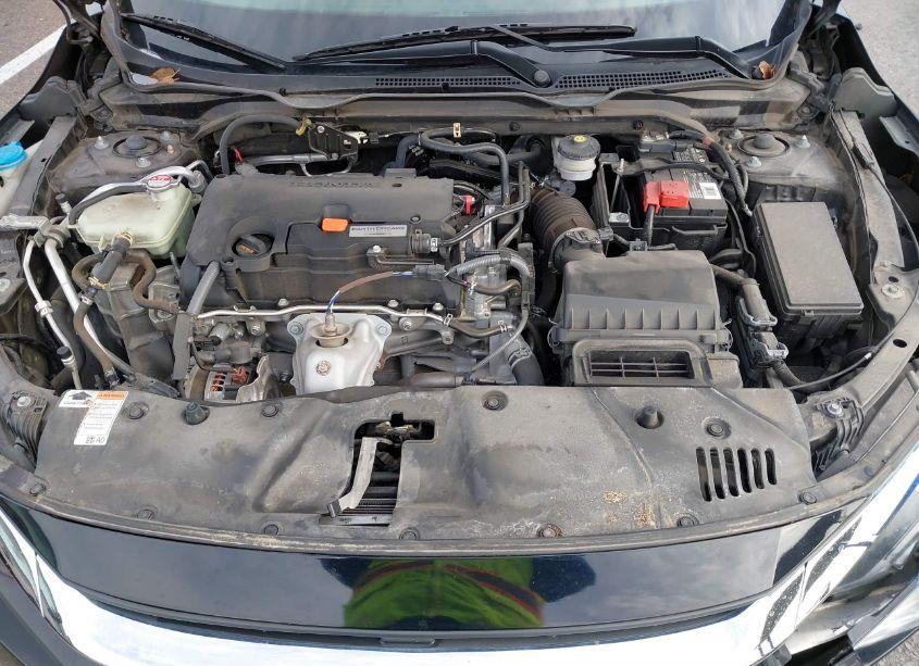 Photo 10 of 2018 Honda Civic EX (VIN 19XFC2F70JE039469)