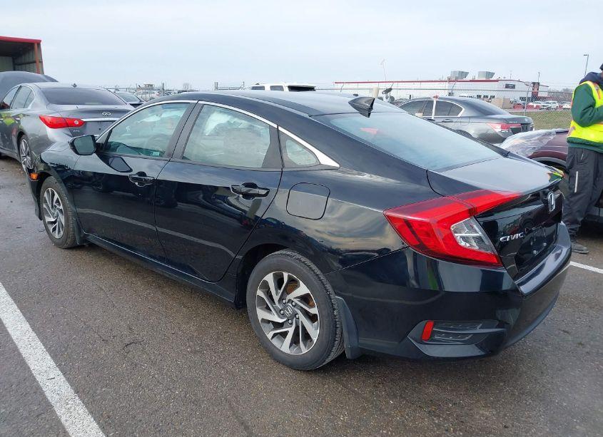Photo 3 of 2018 Honda Civic EX (VIN 19XFC2F70JE039469)